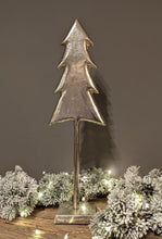Lade das Bild in den Galerie-Viewer, Weihnachtsbaum antiksilber Tanne groß XXL Adventsdeko Weihnachtsdeko Alrabi Metall & Design
