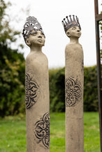 Lade das Bild in den Galerie-Viewer, Gartenstatue Steinguss Beetschlaefer Alwin und Alwine Gartendeko Alrabi