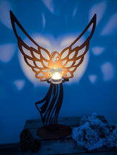 Lade das Bild in den Galerie-Viewer, Edelrostengel Engel Weihnachtsdeko Adventsdeko Erinnerungs Heart Herz mit Kerze Alrabi