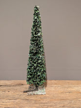 Lade das Bild in den Galerie-Viewer, Grüner Baum beschneit Trend Tanne modern Lifestyle J-Line