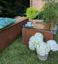 Lade das Bild in den Galerie-Viewer, WasserTisch_Sprudelbrunnen_mit_Glasplatte_Cortenstahl_LED-Beleuchtung_Gartengestaltung_Wasserspiel_Gartenlounge_Terrassendeko