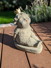 Lade das Bild in den Galerie-Viewer, Zuckersüße Ballerina in vier möglichen Varianten - HANDMADE aus Steinguss, naturton (frostfest bis -30 Grad)