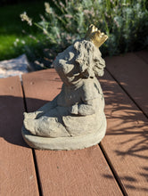 Lade das Bild in den Galerie-Viewer, Zuckersüße Ballerina in vier möglichen Varianten - HANDMADE aus Steinguss, naturton (frostfest bis -30 Grad)