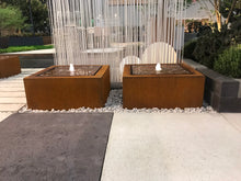 Lade das Bild in den Galerie-Viewer, 1er-Sprudelbrunnen: Wassertisch inkl. Sprudeldüse, Oase/Pontec-Pumpe und LED-Beleuchtung aus Cortenstahl in 3 möglichen Größen