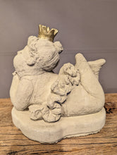 Lade das Bild in den Galerie-Viewer, Zuckersüße Ballerina in vier möglichen Varianten - HANDMADE aus Steinguss, naturton (frostfest bis -30 Grad)