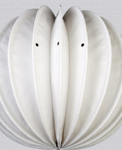 Lade das Bild in den Galerie-Viewer, Barlooon Wetterfester Lampion Löcher