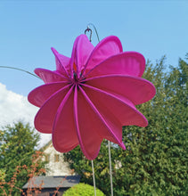 Lade das Bild in den Galerie-Viewer, Lampion am Erdspieß Barlooon in pink Alrabi