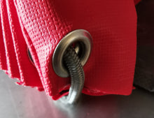 Lade das Bild in den Galerie-Viewer, Barlon roter Outdoorlampion Detailbild Alrabi