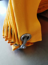 Lade das Bild in den Galerie-Viewer, Barlon gelber Outdoorlampion Detailbild