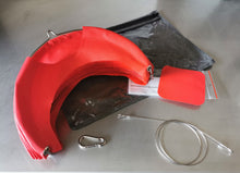 Lade das Bild in den Galerie-Viewer, Barlooon robuster roter Lampion Lieferumfang von Alrabi Metall & Design