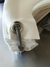 Lade das Bild in den Galerie-Viewer, Barloon Lampion für die Terrasse und Garten in weiß Detailbild Alrabi Geseke