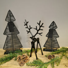 Lade das Bild in den Galerie-Viewer, Modernes Rentier schwarz mit imposantem Geweih