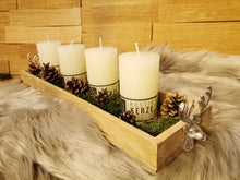 Lade das Bild in den Galerie-Viewer, Massives Holztablett mit zwei Hirschköpfen in antiksilber (Holzunikat) - moderner rustikaler Charme