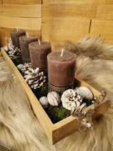 Lade das Bild in den Galerie-Viewer, Massives Holztablett mit zwei Hirschköpfen in antiksilber (Holzunikat) - moderner rustikaler Charme