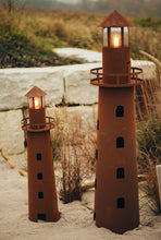 Lade das Bild in den Galerie-Viewer, Edelrost-Leuchtturm ca. 116 cm hoch (wahlweise mit oder ohne Lampenfassung) für maritimes Flair