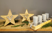 Lade das Bild in den Galerie-Viewer, Massiver Holzstern mit Hirschkopf in antiksilber (Holzunikat) - moderner rustikaler Charme