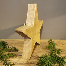 Lade das Bild in den Galerie-Viewer, Massiver Holzstern mit Hirschkopf in antiksilber (Holzunikat) - moderner rustikaler Charme