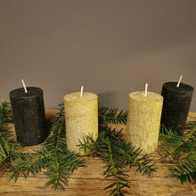 Lade das Bild in den Galerie-Viewer, Metallic Kerze in gold oder schwarz