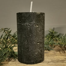 Lade das Bild in den Galerie-Viewer, Metallic Kerze in gold oder schwarz