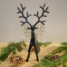 Lade das Bild in den Galerie-Viewer, Modernes Rentier schwarz mit imposantem Geweih