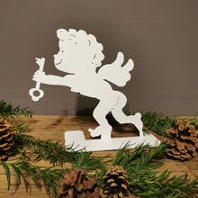 Lade das Bild in den Galerie-Viewer, Schutzengel mit Schlüssel aus Aluminium in weiß für drinnen & draußen