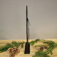 Lade das Bild in den Galerie-Viewer, Stylischer Weihnachtsbaum aus Metall in Schwarz in zwei Größen