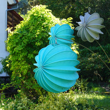 Lade das Bild in den Galerie-Viewer, Türkisfarbener wetterfester Lampion - in drei möglichen Größen