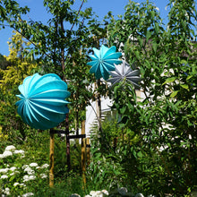 Lade das Bild in den Galerie-Viewer, Türkisfarbener wetterfester Lampion - in drei möglichen Größen