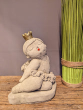 Lade das Bild in den Galerie-Viewer, Zuckersüße Ballerina in vier möglichen Varianten - HANDMADE aus Steinguss, naturton (frostfest bis -30 Grad)
