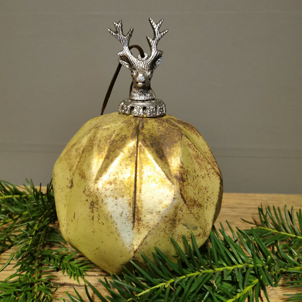 Weihnachtskugel mit Hirschkopf im antiklook 20 cm hoch zum Hinstellen oder Hinhängen in drei Farben