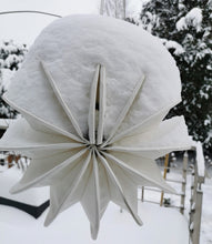 Lade das Bild in den Galerie-Viewer, Barlooon wetterfester Lampion robust mit Schnee Outdoor Alrabi Metall &amp; Design
