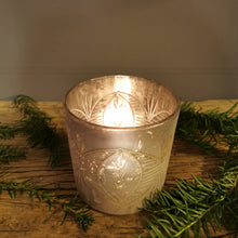 Lade das Bild in den Galerie-Viewer, Ornament-Windlichtglas silber-rost im Industrial- / Vintage Style
